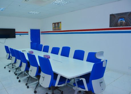 CONFERENCE / MEETING ROOM